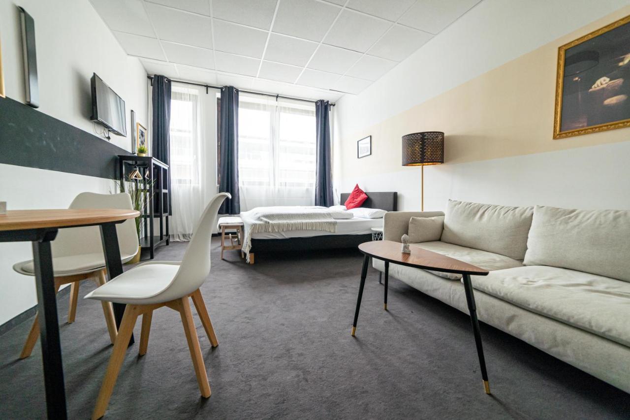 Full House Hostel Nurnberg - Shared Bath & Kitchen Εξωτερικό φωτογραφία