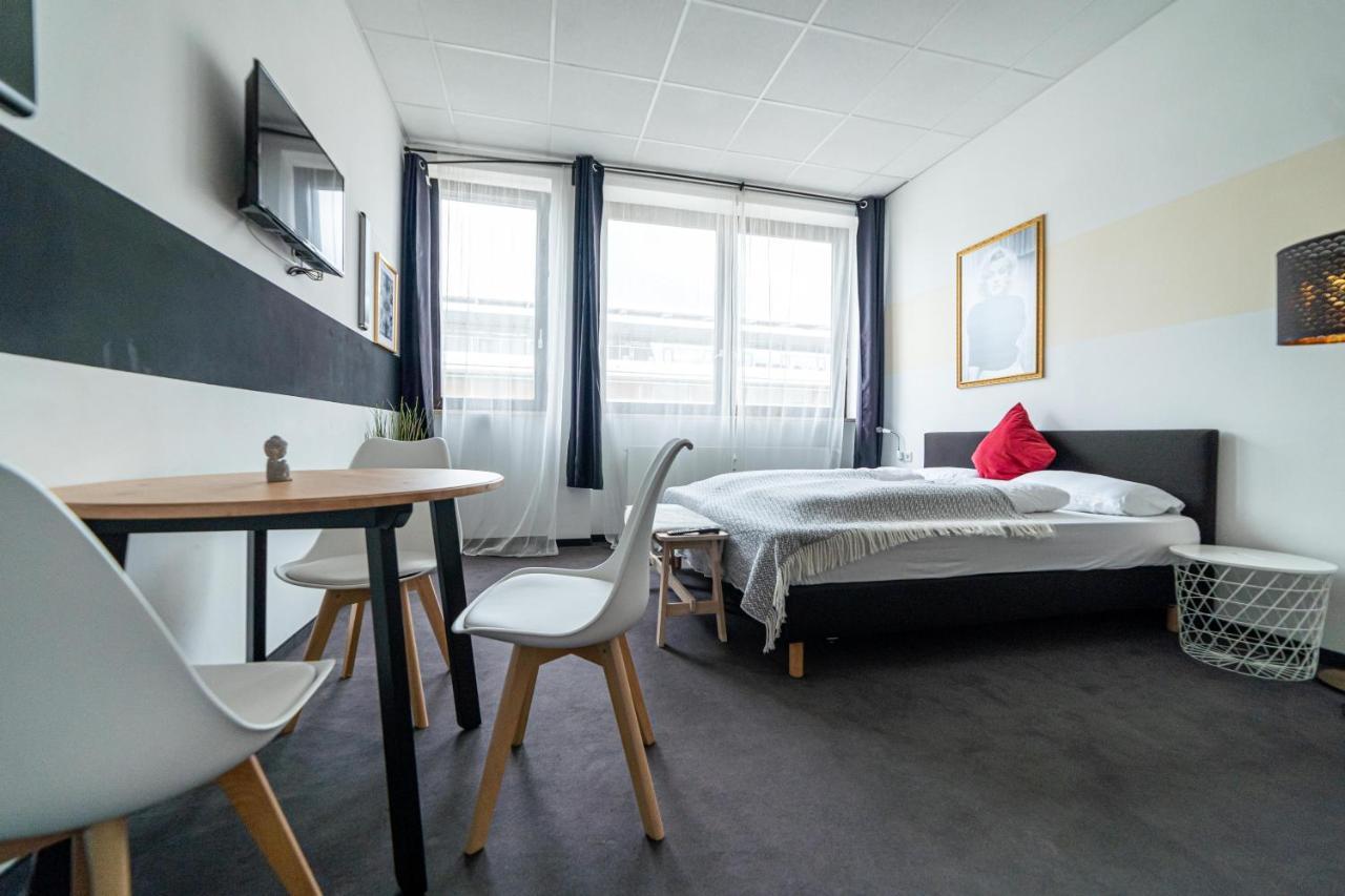 Full House Hostel Nurnberg - Shared Bath & Kitchen Εξωτερικό φωτογραφία