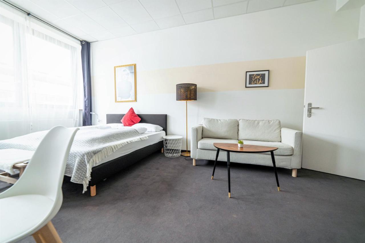 Full House Hostel Nurnberg - Shared Bath & Kitchen Εξωτερικό φωτογραφία