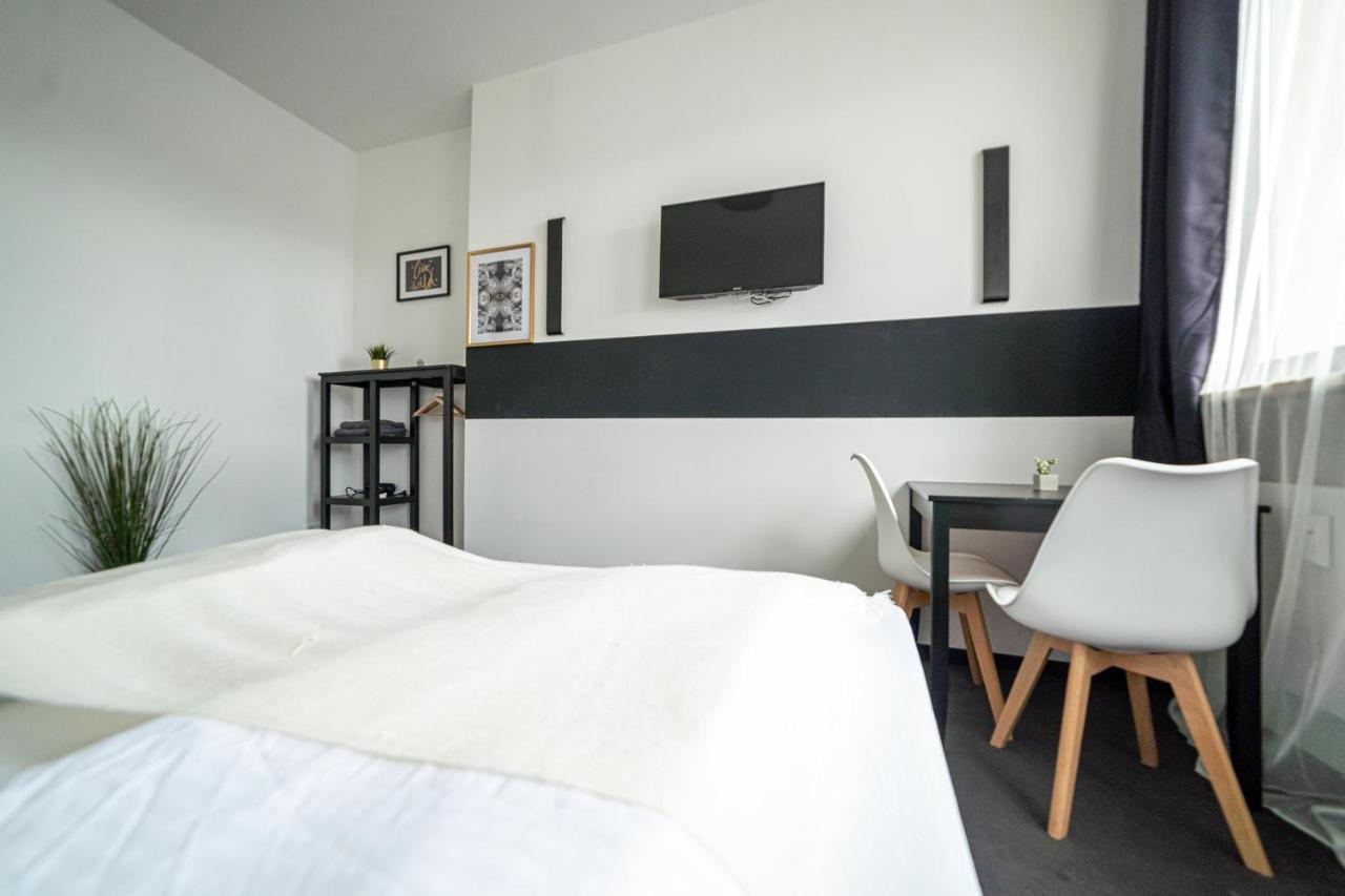 Full House Hostel Nurnberg - Shared Bath & Kitchen Εξωτερικό φωτογραφία
