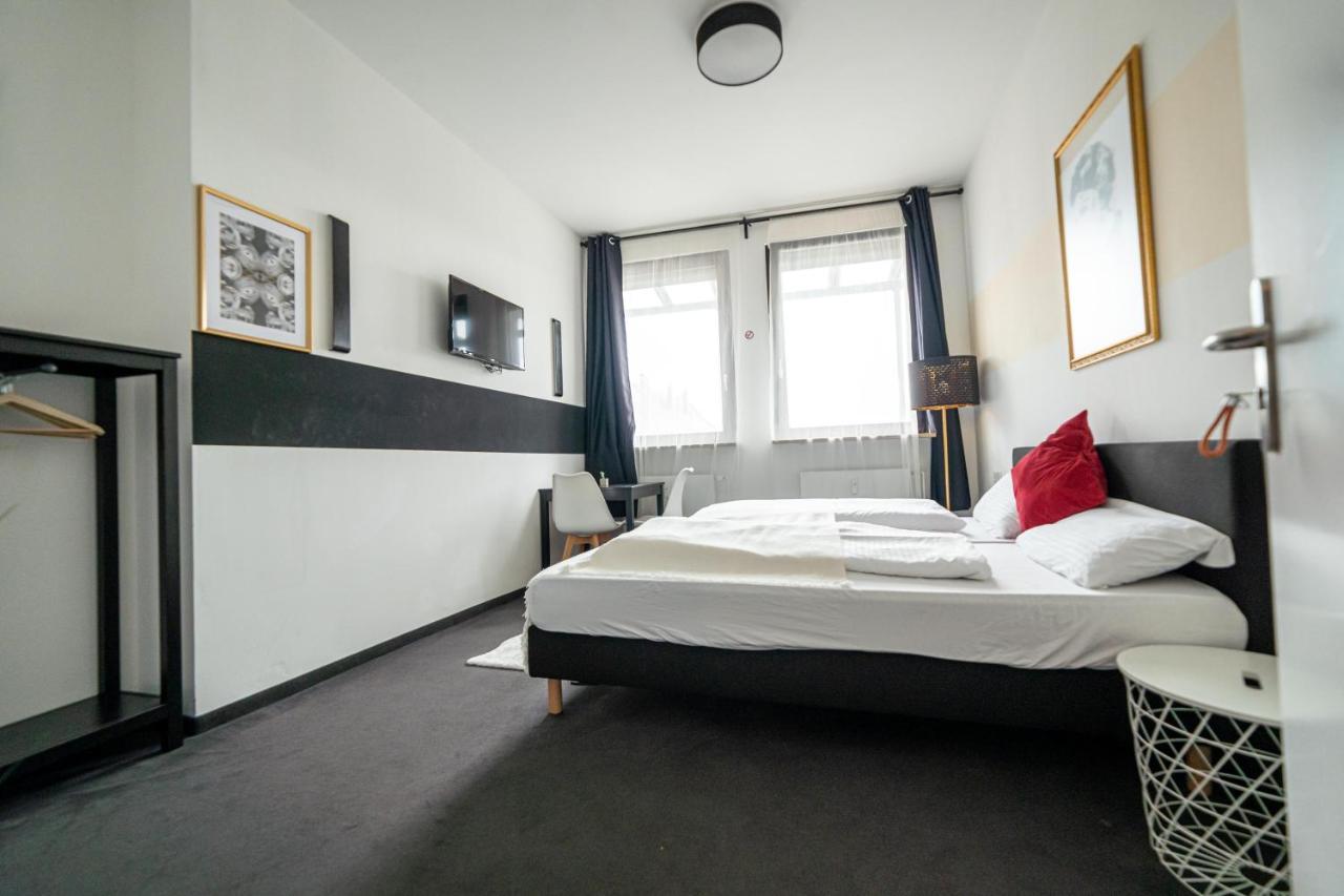 Full House Hostel Nurnberg - Shared Bath & Kitchen Εξωτερικό φωτογραφία